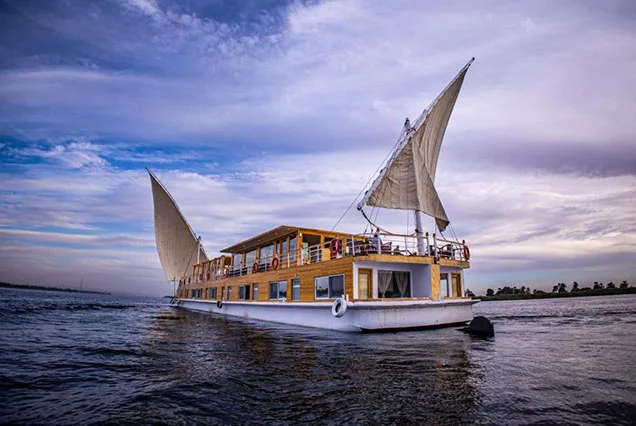 Dahabiya Crucero Nilo Akhnaton 5 Días Luxor Asuán