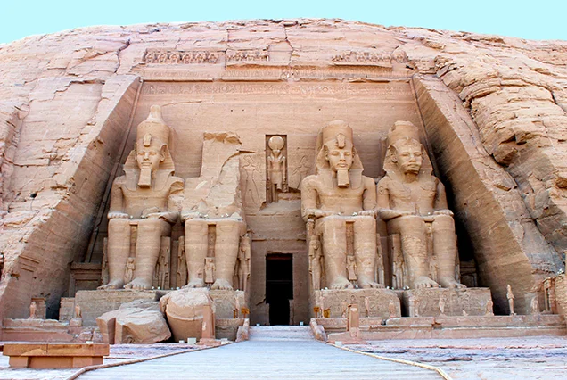 Velocidad y Confort sobre el Desierto Tour De Aswan a Abu Simbel en Avión