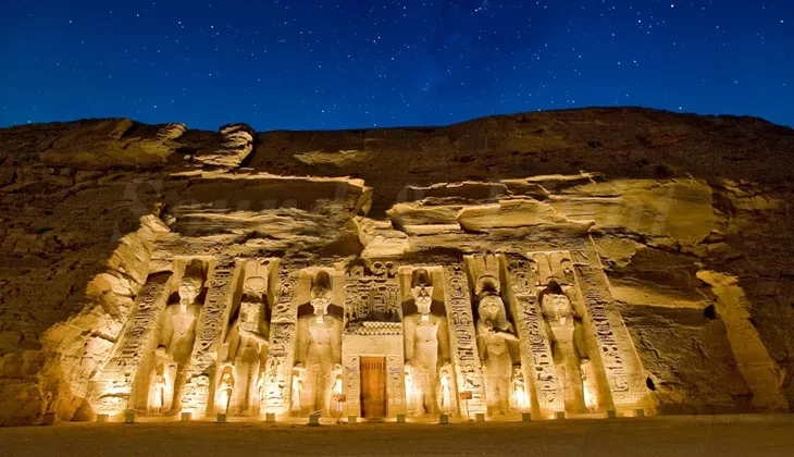 Del Mar Rojo a la Antigua Nubia Expedición Privada de Marsa Alam a Abu Simbel