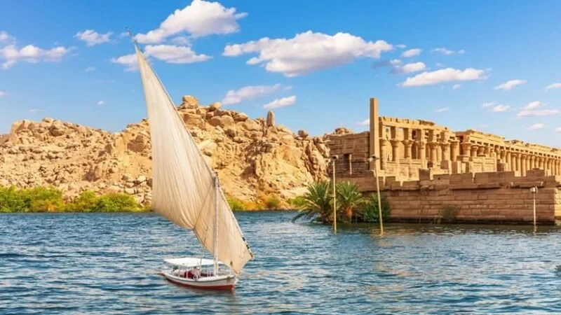 Asuán Desde Luxor Excursión Privada de Día Completo al Alto Egipto