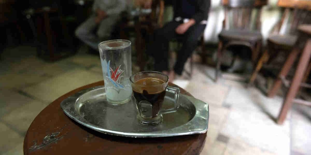 ¿Cómo es el café árabe en Egipto? Guía Cultural