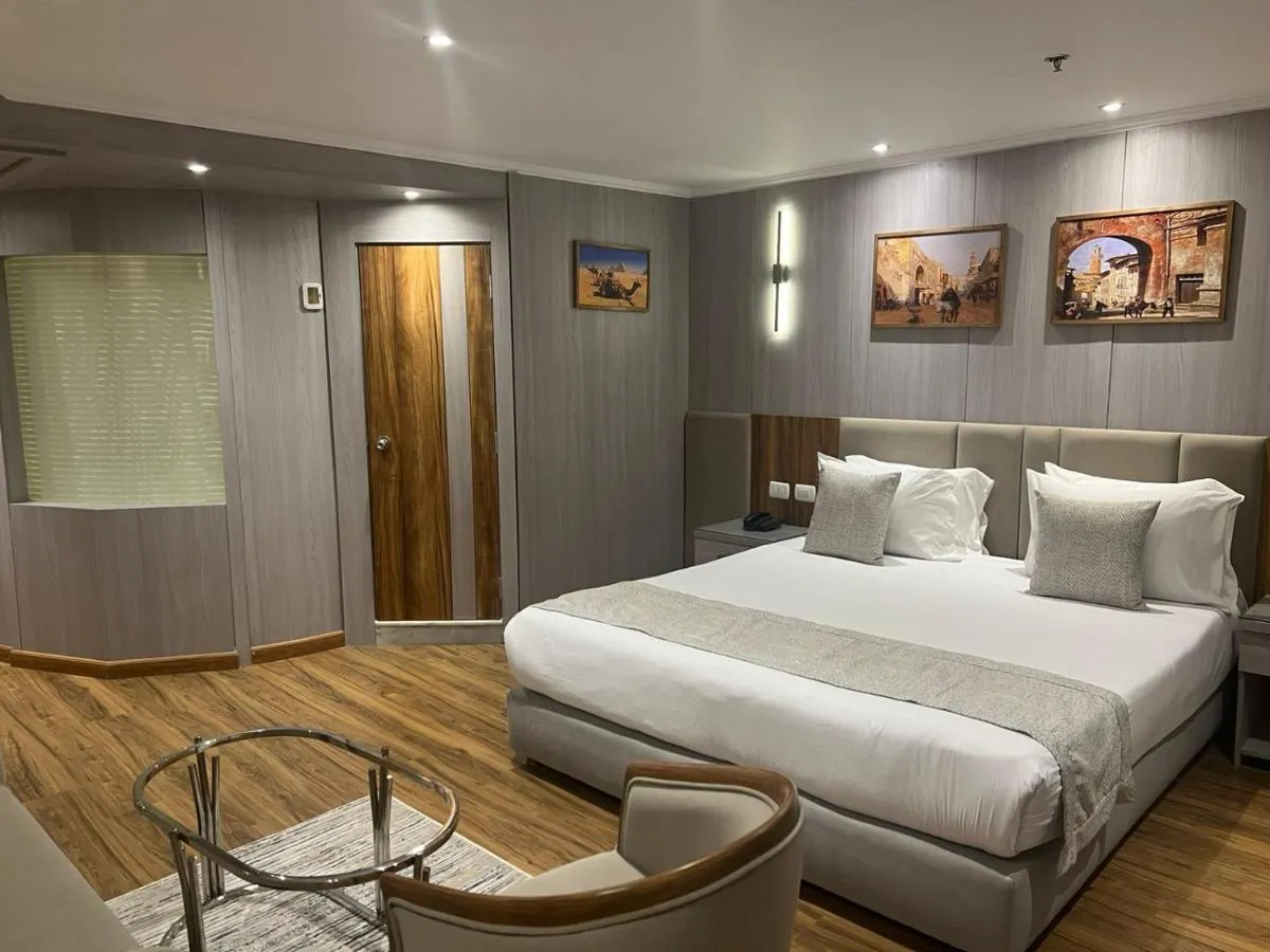 Crucero Nilo Chateau Lafayette 5 Días Luxor Asuán