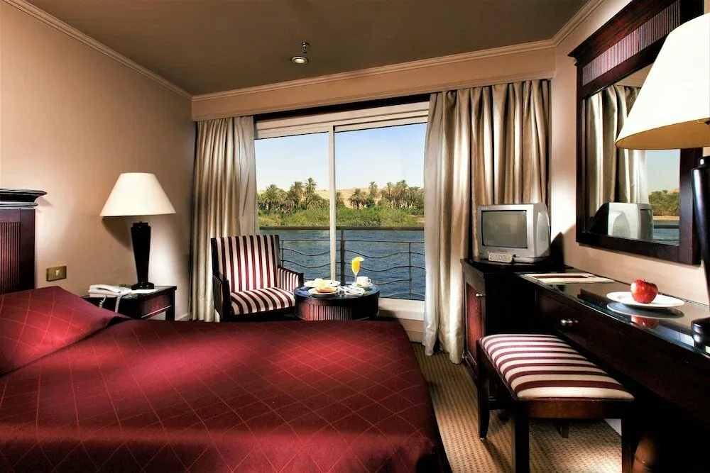 Crucero Nilo Jaz Crown Jewel 4 Días Asuán Luxor