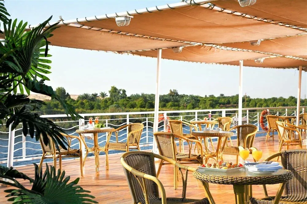 Crucero Nilo Jaz Crown Jewel 4 Días Asuán Luxor