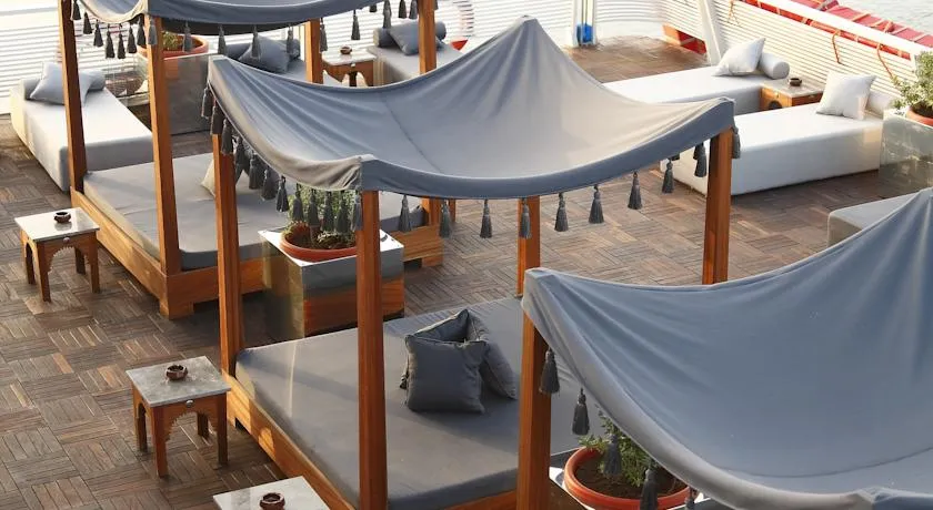 Crucero Nilo MÖVENPICK MS DARAKUM 10 Días Luxor Cairo