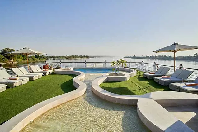 Crucero Nilo Mövenpick MS Royal Lotus 5 Días Luxor Asuán