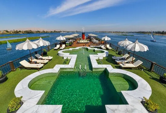 Crucero Nilo Mövenpick SS Misr 4 Días Asuán Luxor