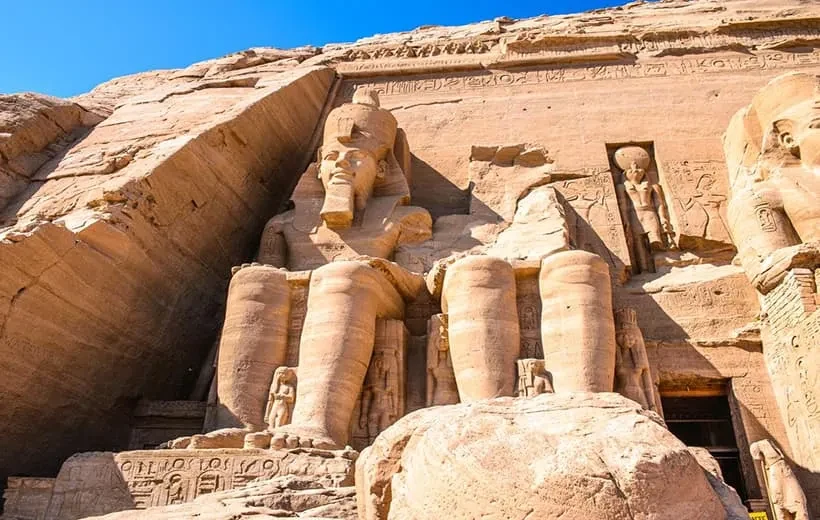 4 Días Aswan Y Luxor Tour VIP con Abu Simbel Hoteles 5 y Guía Privado