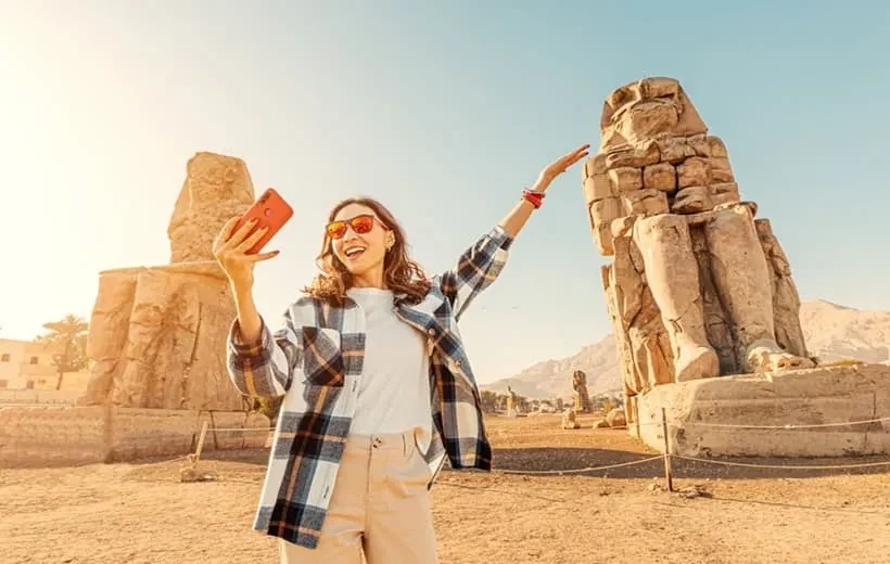 4 Dias en Egipto Tour VIP con Vuelos Pirámides Luxor y Alejandría