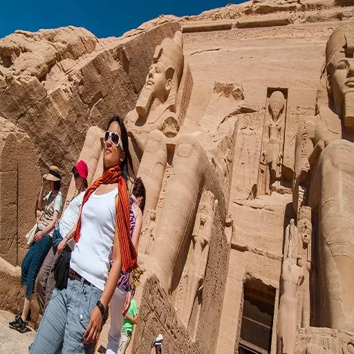 Expedición de Alta Gama: Crucero Luxor Abu Simbel de 5 Días