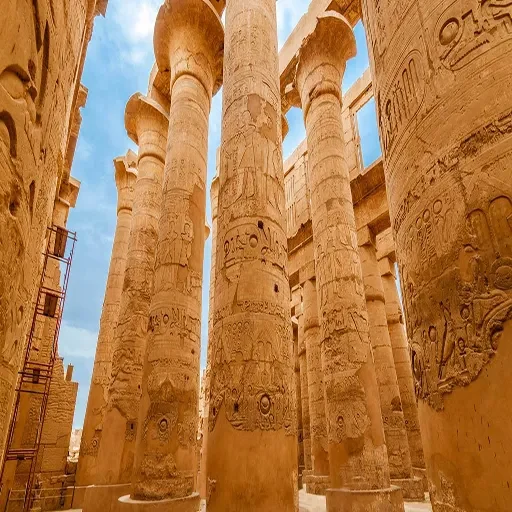 Expedición de Alta Gama: Crucero Luxor Abu Simbel de 5 Días