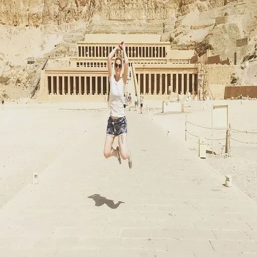 Expedición de Alta Gama: Crucero Luxor Abu Simbel de 5 Días