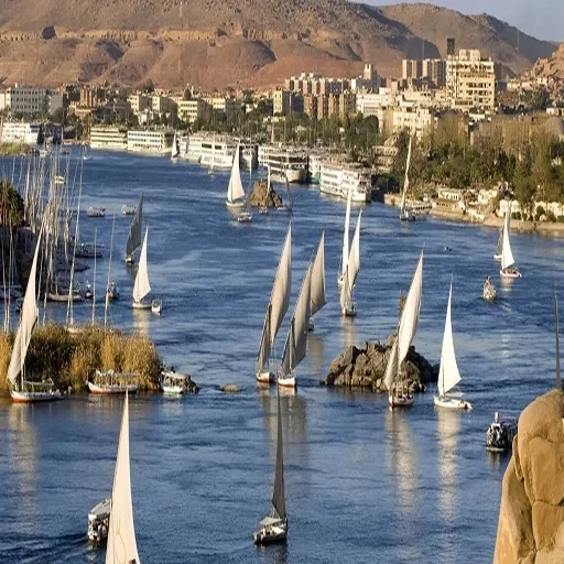 Expedición de Alta Gama: Crucero Luxor Abu Simbel de 5 Días