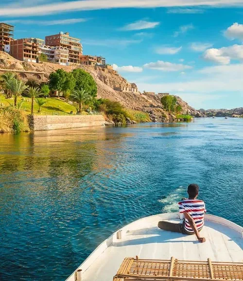 Explore los Secretos del Alto Egipto con el Exclusivo Crucero Luxor Aswan 3 Noches
