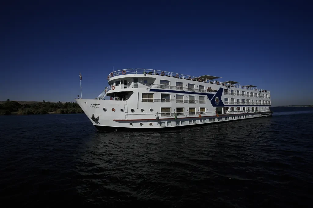 Crucero Nilo Mövenpick MS Hamees 5 Días Luxor Asuán