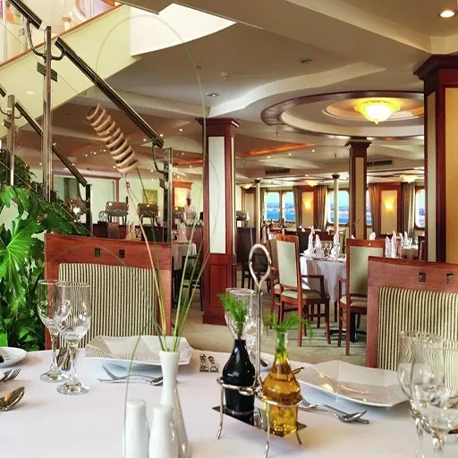 Crucero Nilo Mövenpick MS Royal Lotus 8 Días Luxor Asuán