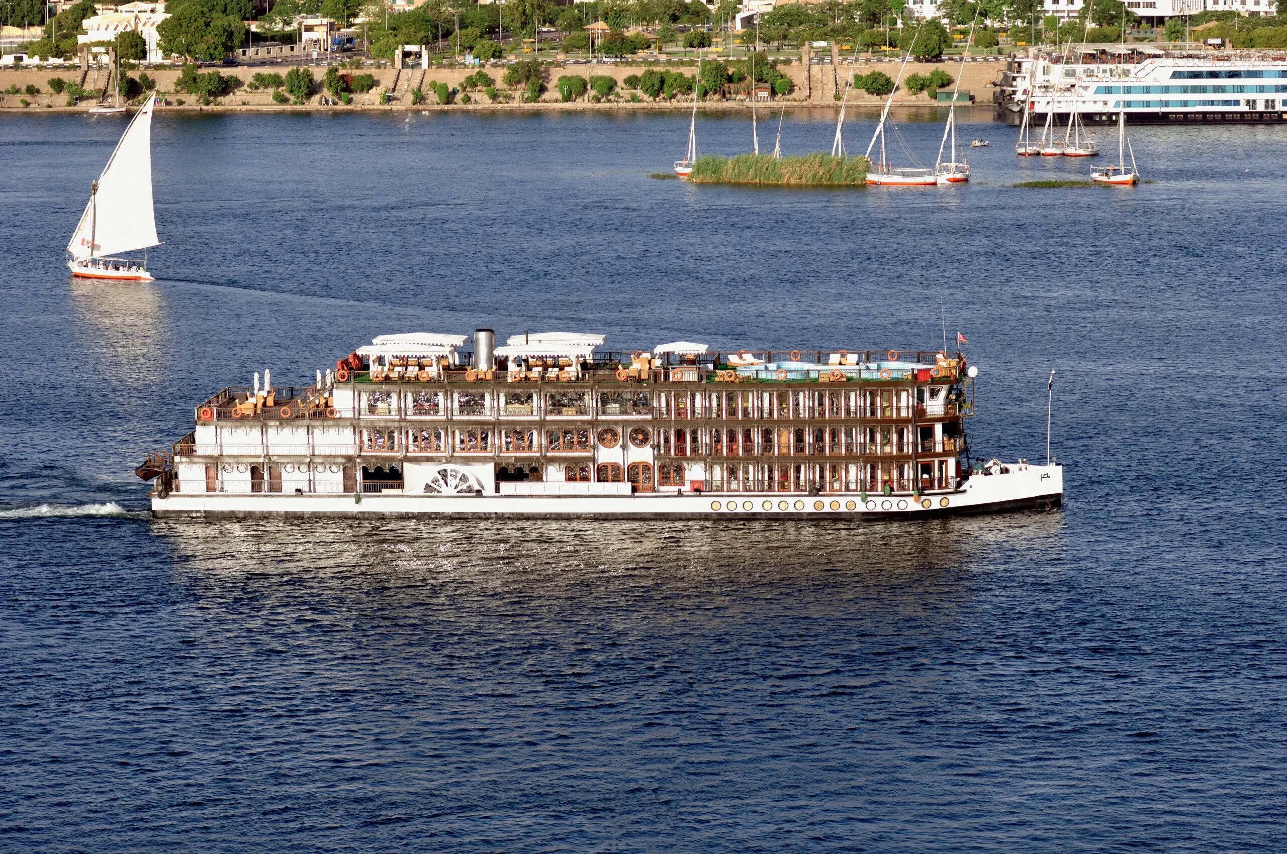 Crucero Nilo Mövenpick SS Misr 5 Días Luxor Asuán