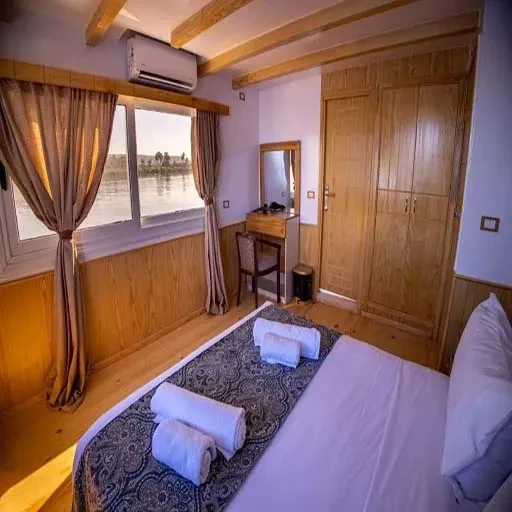 Dahabiya Crucero Nilo Akhnaton 5 Días Luxor Asuán