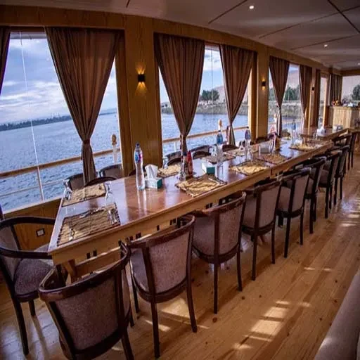 Dahabiya Crucero Nilo Akhnaton 5 Días Luxor Asuán