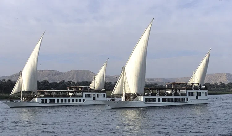 Dahabiya Crucero Nilo El Hanem 8 Días Luxor Asuán