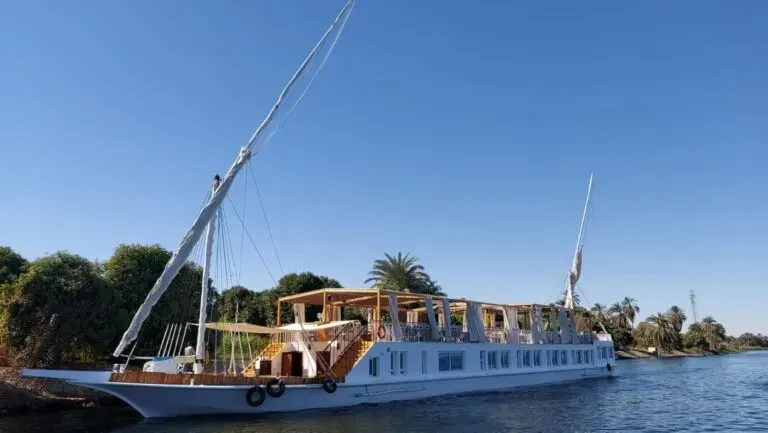 Dahabiya Crucero Nilo Sacred Lotus 8 Días Luxor Asuán