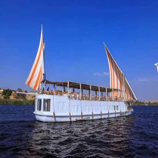 Dahabiya Crucero Nilo Three Pyramids 5 Días Luxor Asuán
