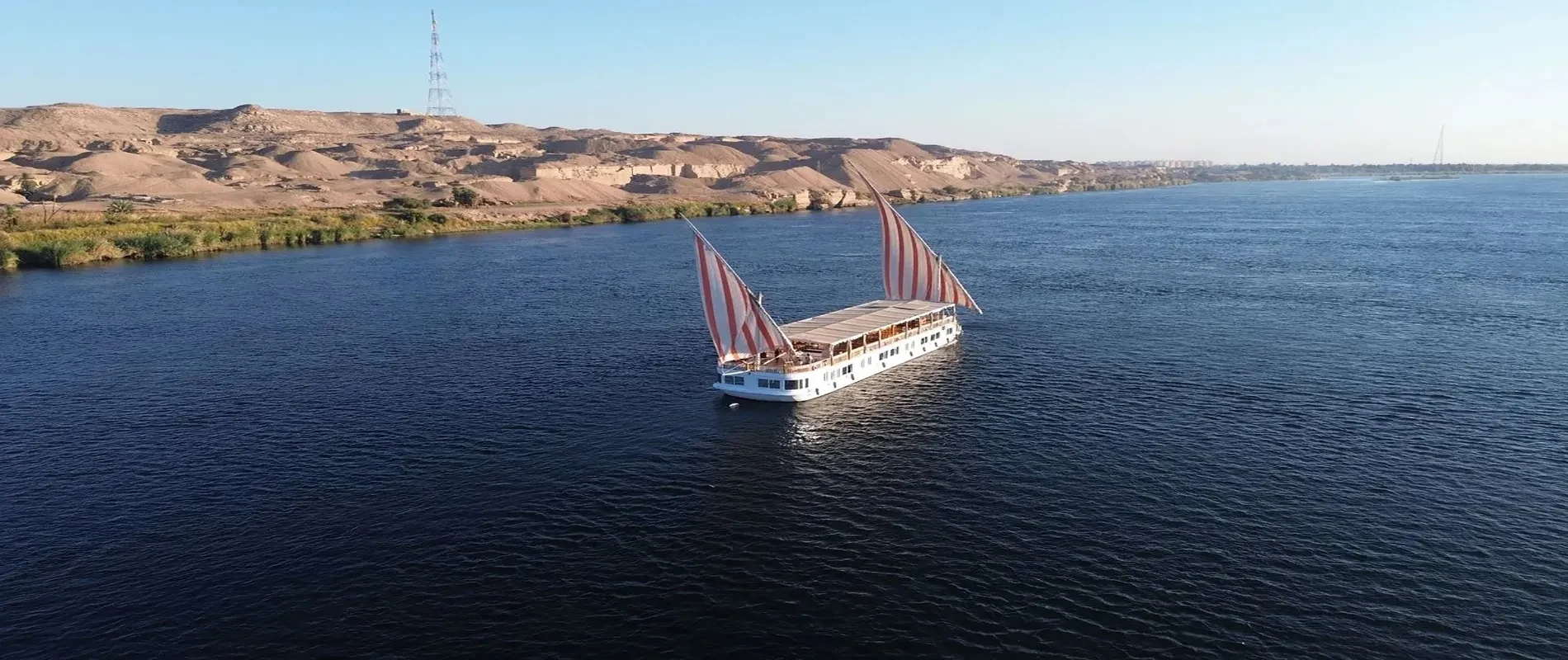 Dahabiya Crucero Nilo Three Pyramids 8 Días Luxor Asuán