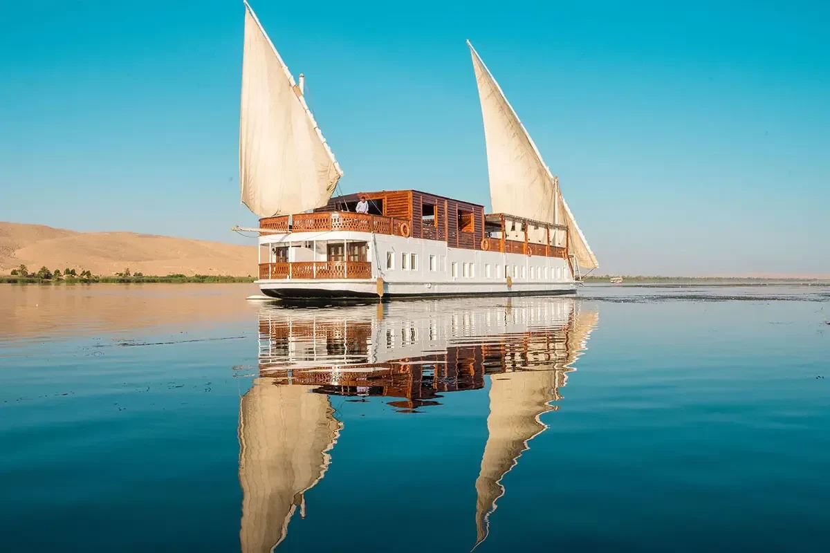 Dahabiya Y El CairoTour Privado VIP con Crucero a Vela y Pirámides