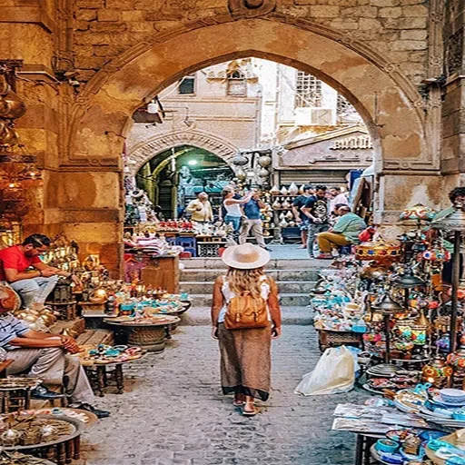 Siete Milenios de Esplendor Guía de Viaje por El Cairo y las Pirámides