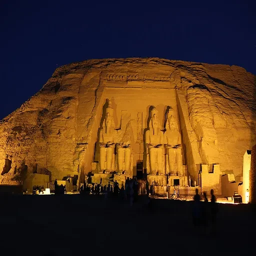 Magia Nocturna en el Espectáculo De Luz Y Sonido en El Templo De Abu Simbel