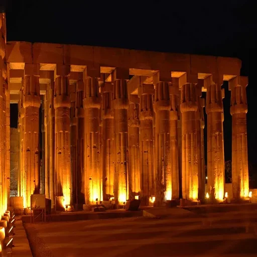 Espectáculo De Luz Y Sonido en El Templo De Karnak