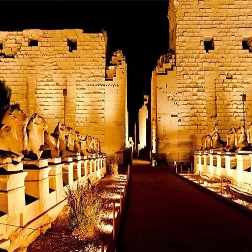 Espectáculo De Luz Y Sonido en El Templo De Karnak