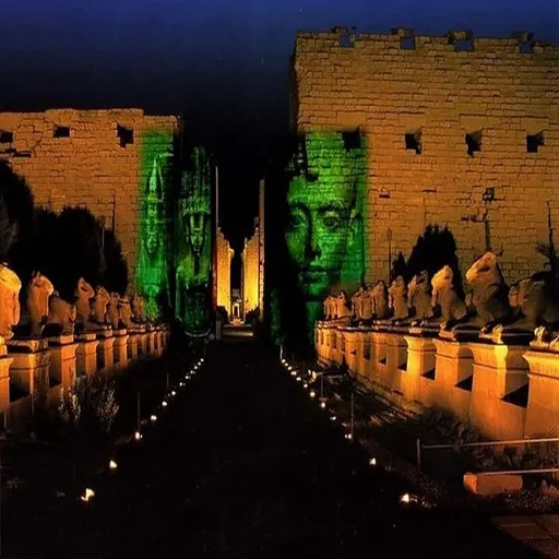 Espectáculo De Luz Y Sonido en El Templo De Karnak
