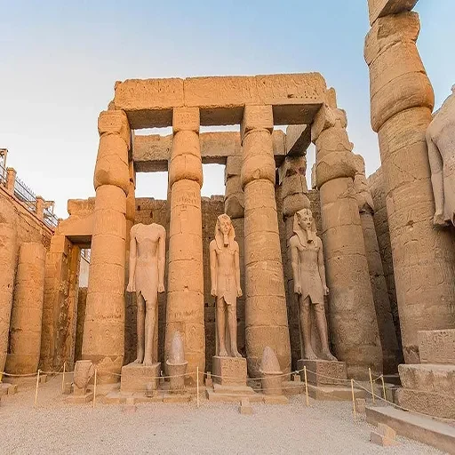 Excursión a El Valle De Los Reyes Desde El Cairo