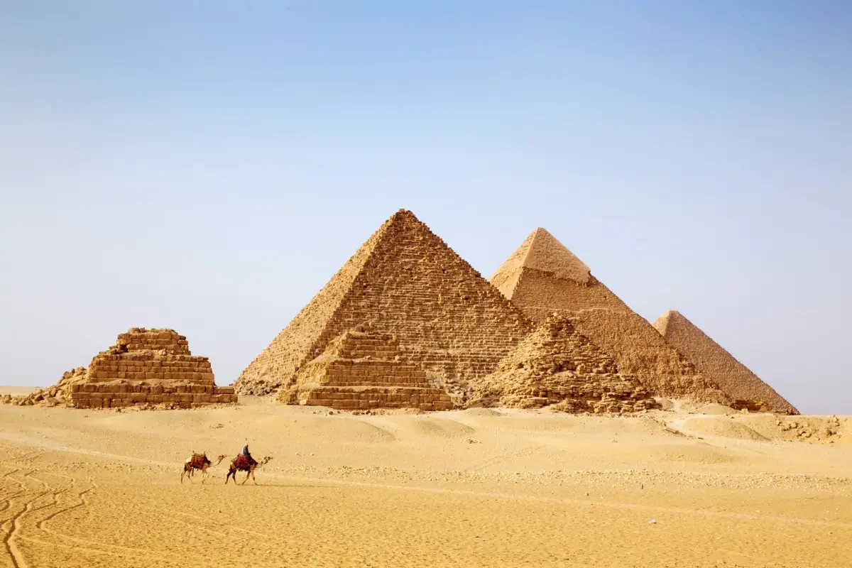 Tesoros de El Cairo: Las Pirámides Desde El Puerto De El Sokhna