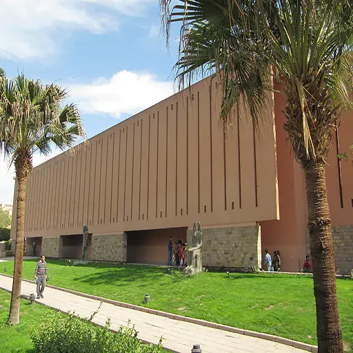Museo De Luxor: Tesoros del Arte Faraónico y la Eternidad