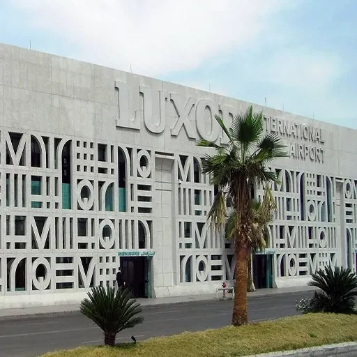 Excursión Privada al Nuevo Museo Del Cairo desde Luxor en Avión