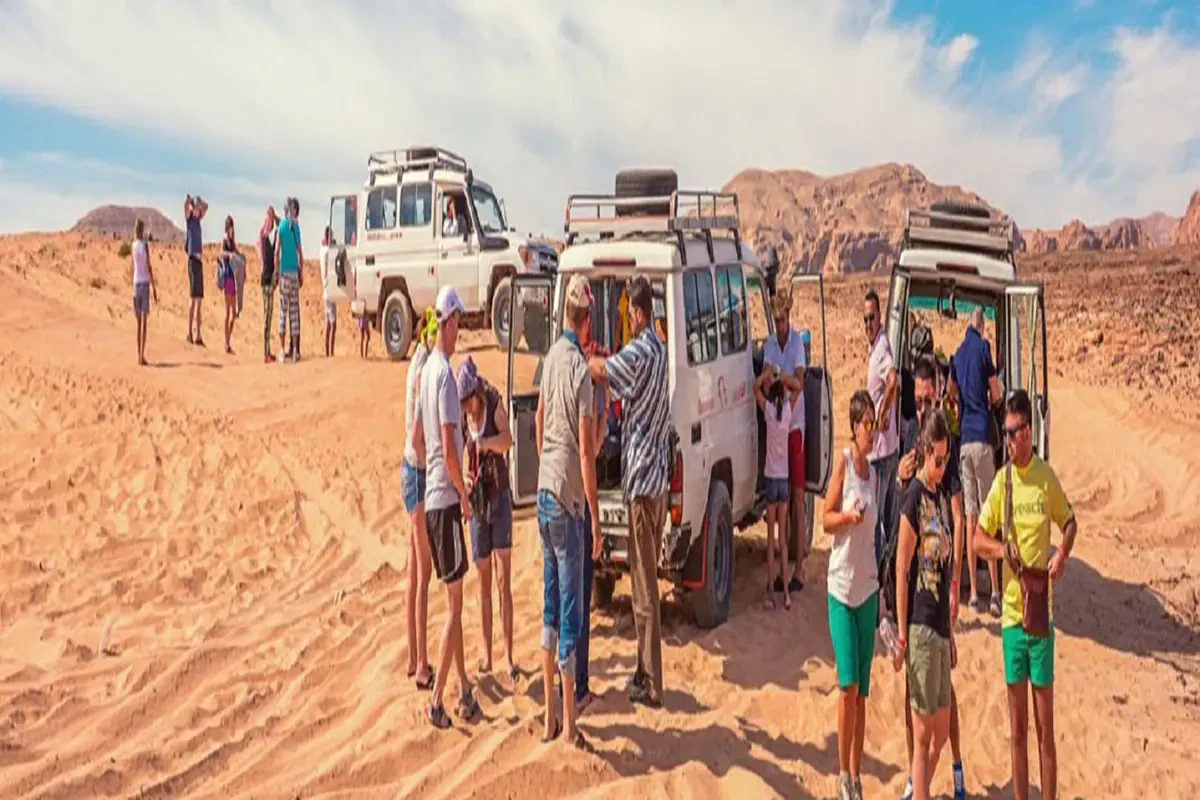 Safari en Hurghada Tour Privado 4x4, Quad y Cena Beduina