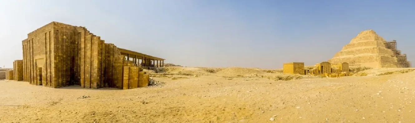 De la Costa al Desierto Faraónico Tour a las Pirámides desde el puerto de El Sokhna