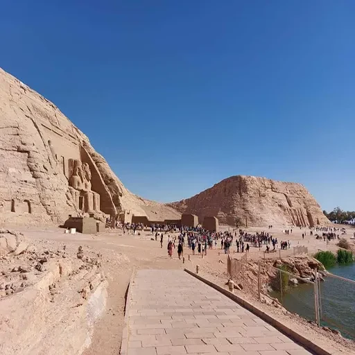 Viaje De Asuán a Abu Simbel Con Vuelo Incluido