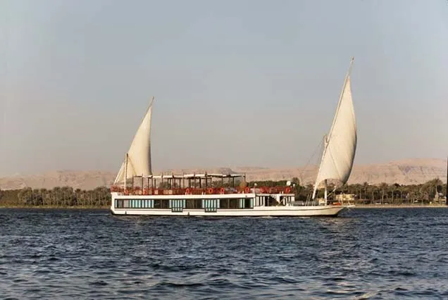 Dahabiya Crucero Nilo Mövenpick SB Feddya 5 Días Luxor Asuán