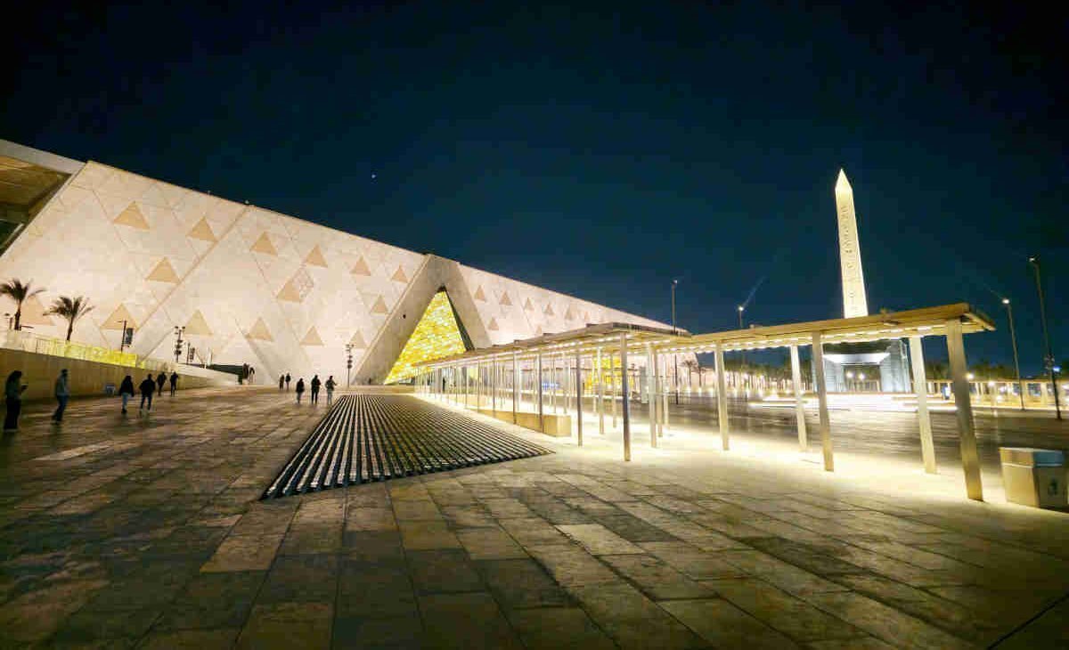 la inauguración del Gran Museo Egipcio de Giza