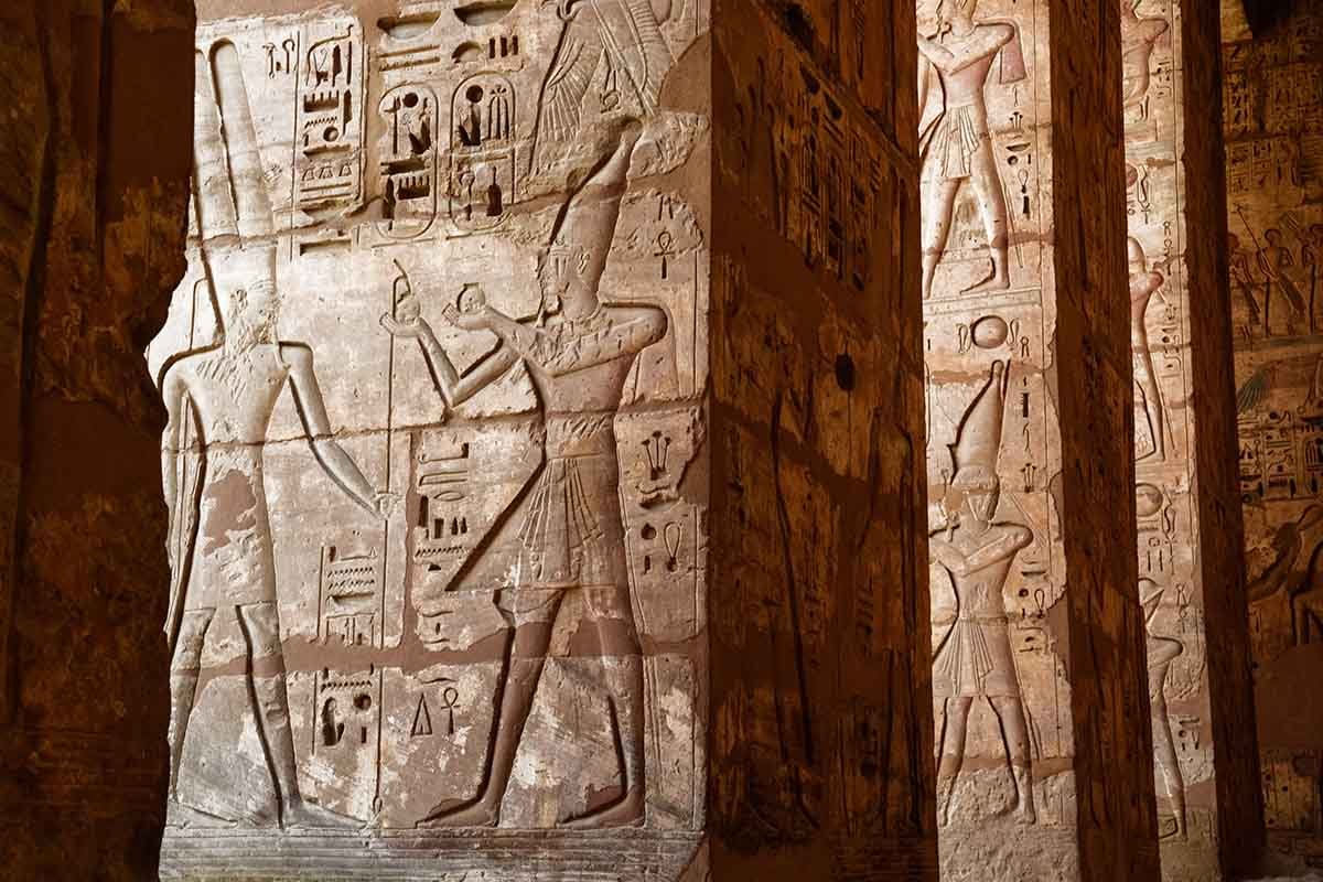 Templo De Habu en Luxor Tour Privado VIP y Valle de las Reinas