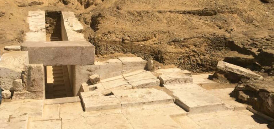 Viaje a Las Piramides De Giza Tour Privado VIP a Saqqara y Dahshur