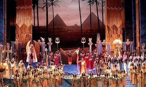 Ópera Aída en Egipto: Historia Cautivadora y Controvertida