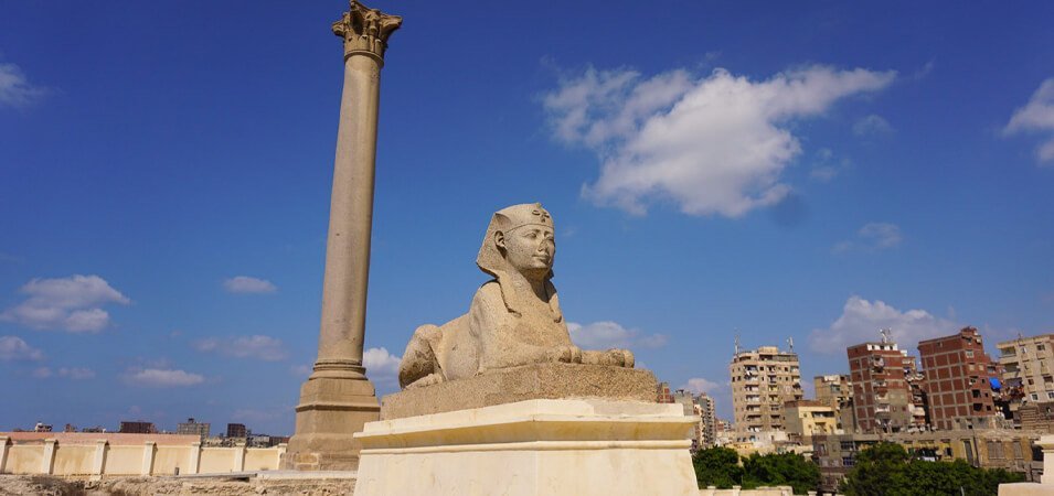 Excursión a Alejandría Desde El Cairo Tour Privado VIP con Catacumbas y Almuerzo de Mariscos
