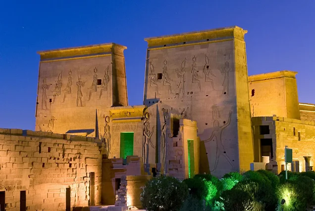 Magia Bajo las Estrellas en Asuán Espectáculo de Luz y Sonido en el Templo de Filae