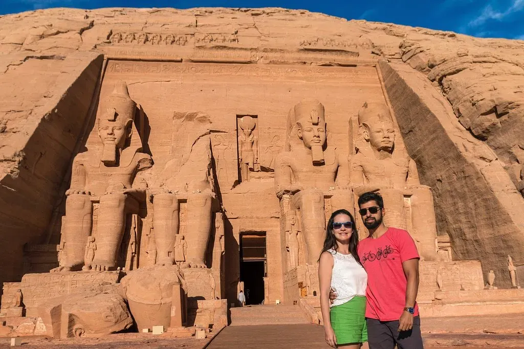Las Grandes Joyas del Alto Egipto y Nubia Tour De Luxor a Abu Simbel